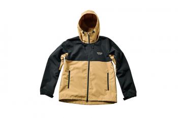 TAGAMI スイッチングシェルパーカ